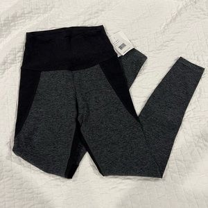 NWT Beyond Yoga leggings (size S)